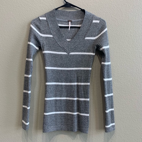 Tops - Long Sleeve Shirt in Gray